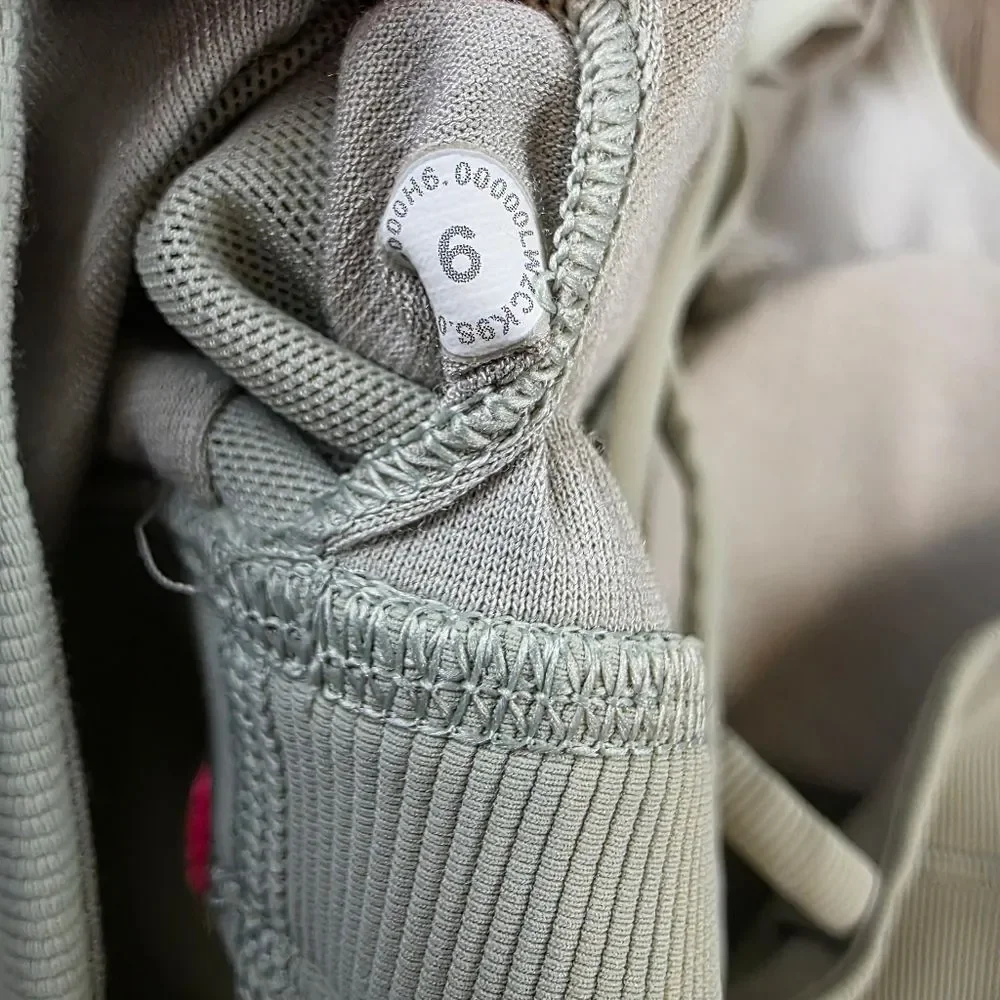 Lululemon Athletica Energy High Neck Rib Bra Size 6 - Picture 5 of 6